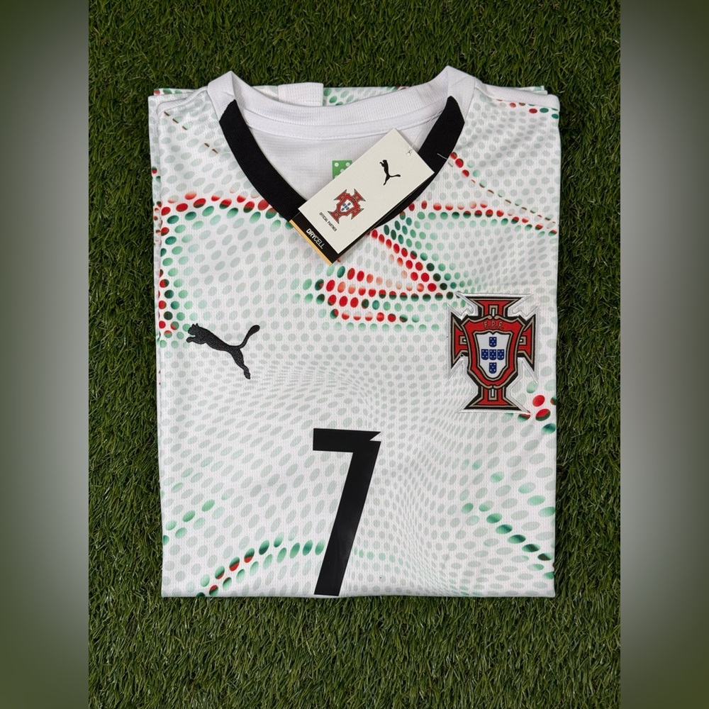 Cristiano Ronaldo #7 Portugal 2025 Away Soccer Jersey Size S